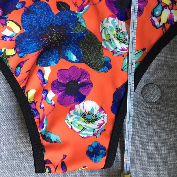 Bikini Reef - Picture 7 of 8